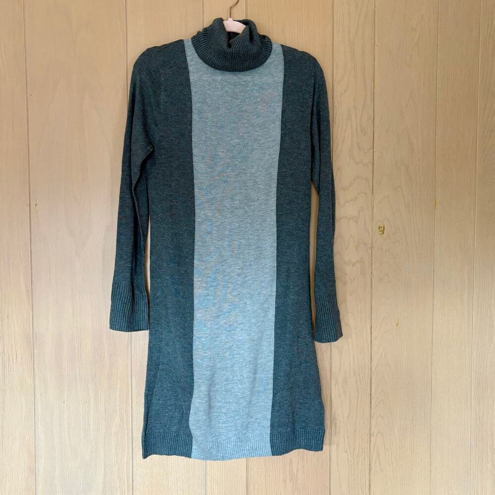 Adrienne Vittadini Two-Tone Gray Turtleneck Sweater Dress Sz M Ash Minimalist